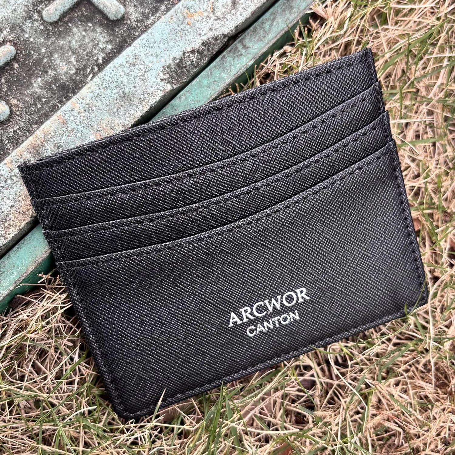 Slim Wallet Minimalist Front Pocket RFID Blocking Men and Women Leather Wallets